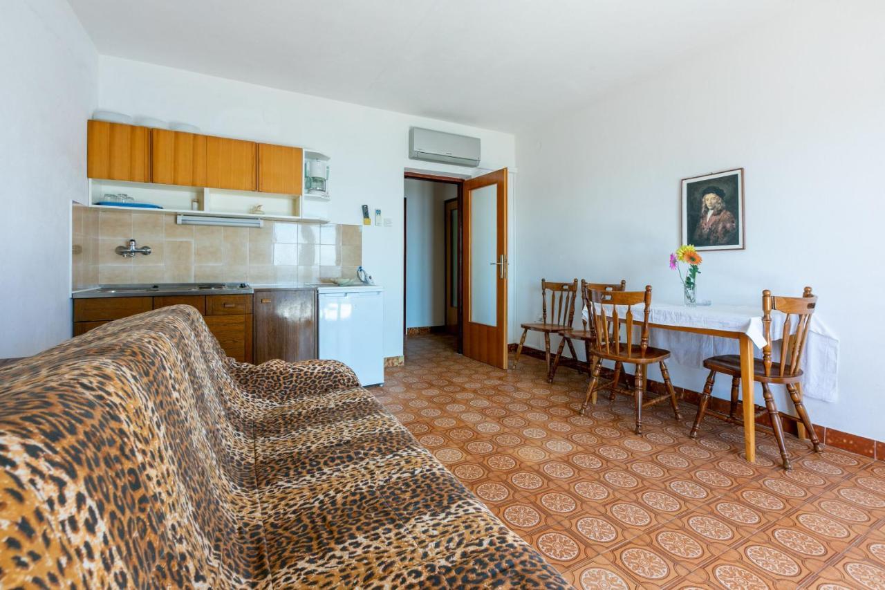 Apartments Rozaria Драмаль Екстер'єр фото