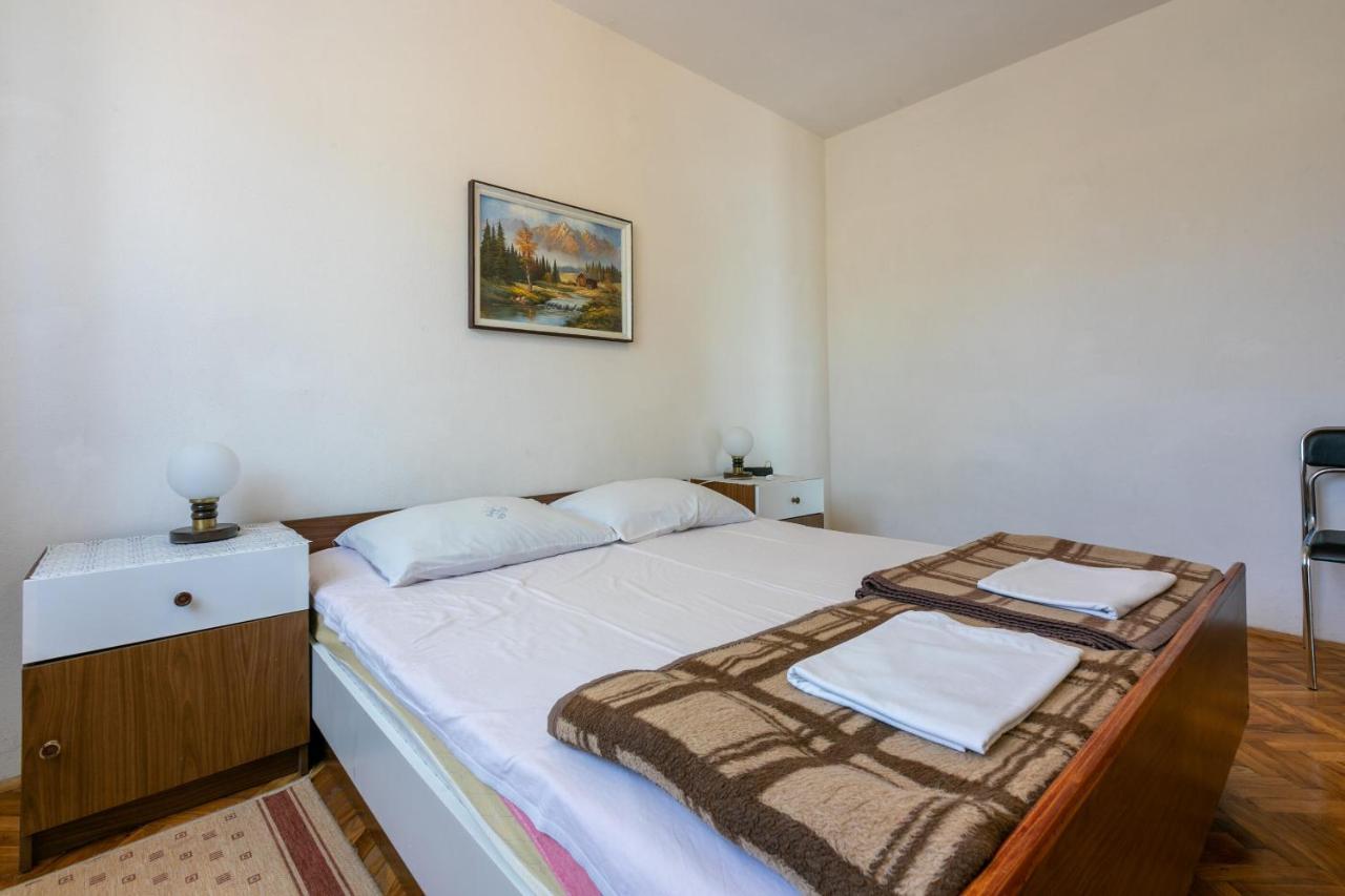 Apartments Rozaria Драмаль Екстер'єр фото