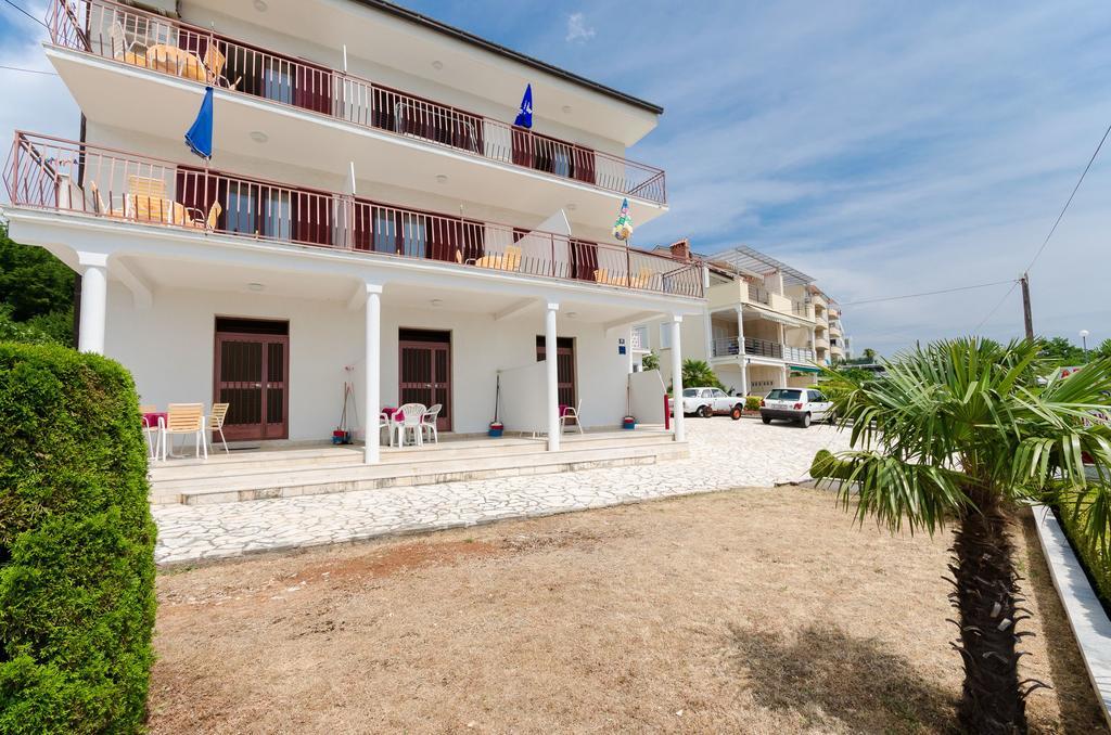 Apartments Rozaria Драмаль Екстер'єр фото